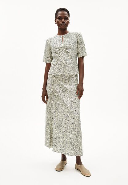 large-5390.jpg large-5390.jpg