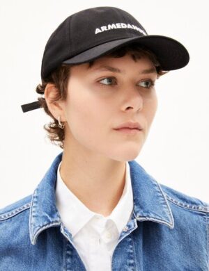 ARMEDANGELS YENAAS WORD ICONIC Å Unisex Kappe aus Bio-Baumwolle