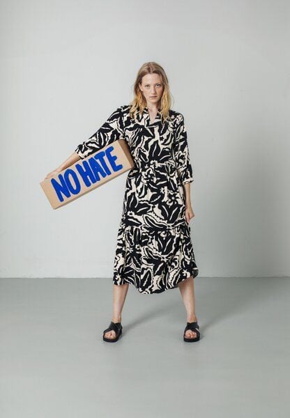 large-6173.jpg large-6173.jpg