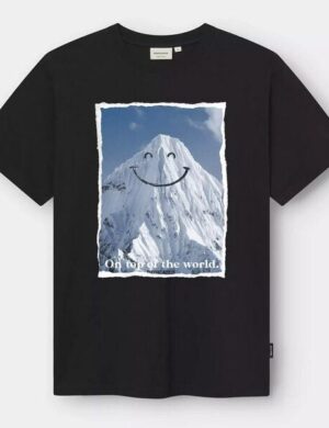 DEDICATED T-Shirt Stockholm Happy Mountain – aus Bio-Baumwolle