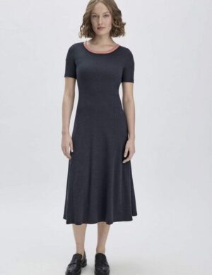 hessnatur Rib Jersey Kleid Midi Slim aus Bio-Baumwolle