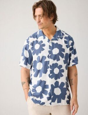 KnowledgeCotton Apparel Lockeres Kurzarmhemd mit Print aus Ecovero und Bio-Leinen