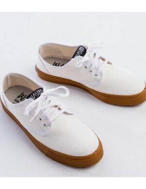 WASTED SHOES Sneaker Schnürschuh Stubby weiß mit brauner Sohle WASTED SHOES Sneaker Schnürschuh Stubby weiß mit brauner Sohle