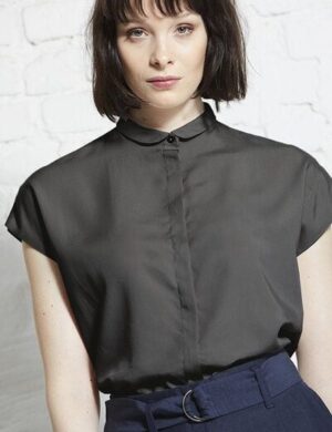 Wunderwerk Damen Bluse aus Lyocell (TENCEL) Square blouse small collar 1/2