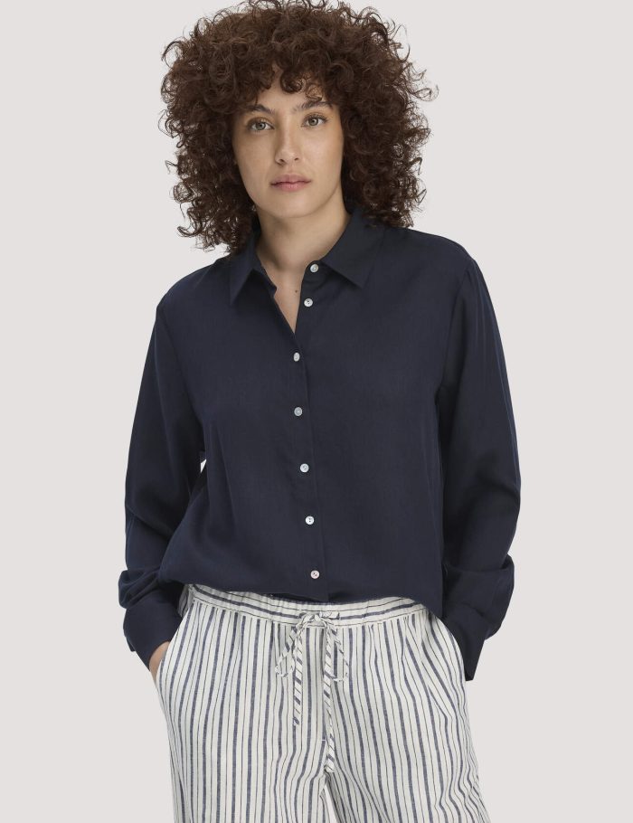 hessnatur Damen Bluse Relaxed aus TENCEL™ Lyocell - blau