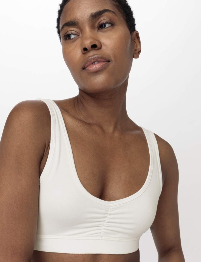 hessnatur Damen Bustier PURE BALANCE aus Bio-Baumwolle und TENCEL™ Modal - weiß