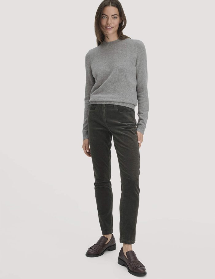 hessnatur Damen Cordhose Slim Leg Regular aus Bio-Baumwolle - grün