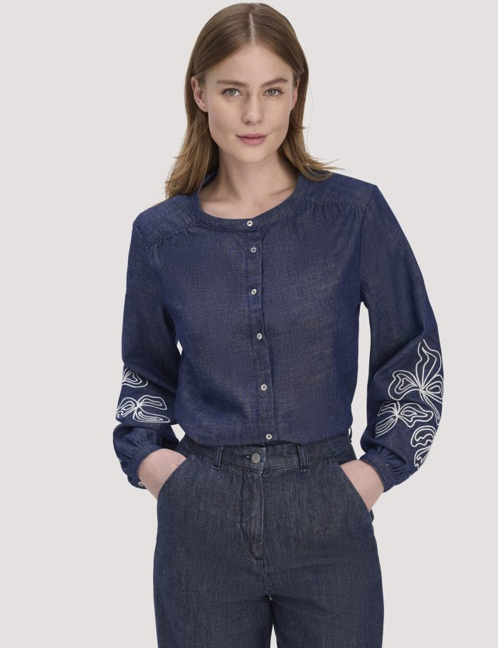 hessnatur Damen Jeans Bluse Embroidery Relaxed aus Bio-Baumwolle - blau