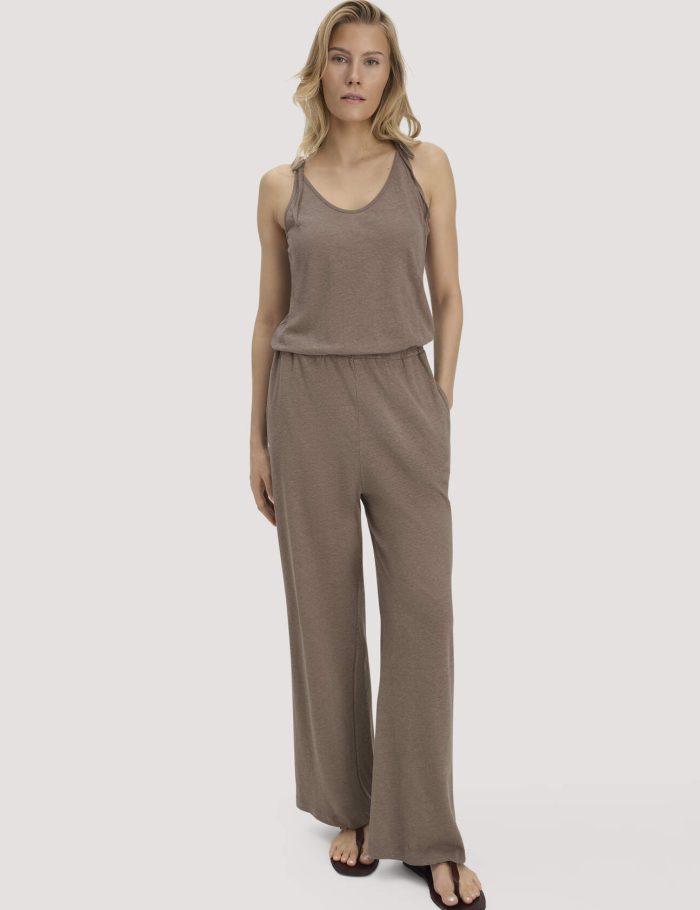 hessnatur Damen Jersey Jumpsuit Relaxed aus Leinen und Bio-Baumwolle - braun