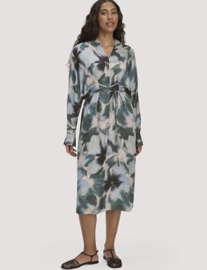 hessnatur Damen Kimono Kleid Wickeloptik Midi aus LENZING™ ECOVERO™ - blau