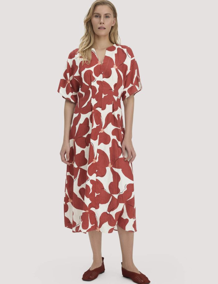 hessnatur Damen Kleid mit Taillierung Midi aus Leinen - braun