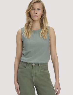 hessnatur Damen Light Slub Jersey Top Regular aus Bio-Baumwolle - grün