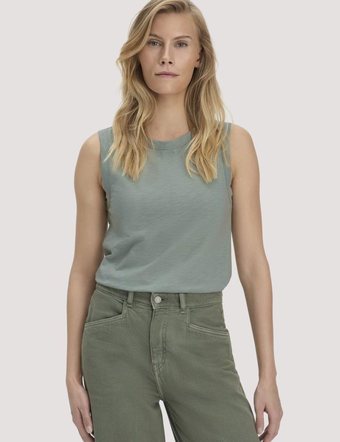 hessnatur Damen Light Slub Jersey Top Regular aus Bio-Baumwolle - grün