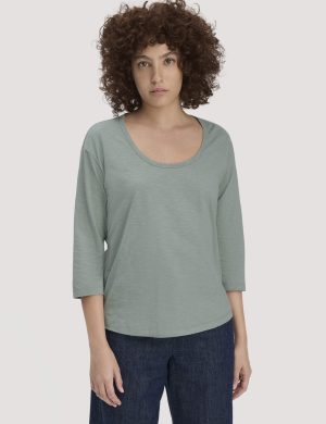 hessnatur Damen Light Slub Longsleeve Relaxed aus Bio-Baumwolle - grün