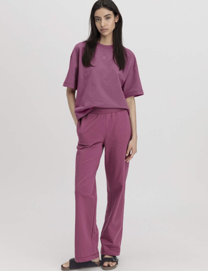 hessnatur Damen Loungehose Relaxed aus Bio-Baumwolle mit Kapok - lila