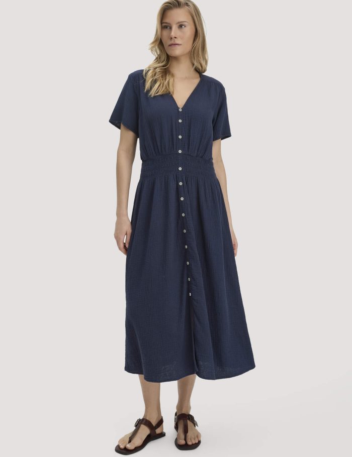 hessnatur Damen Musselin Kleid mit Taillierung Midi aus Bio-Baumwolle - blau