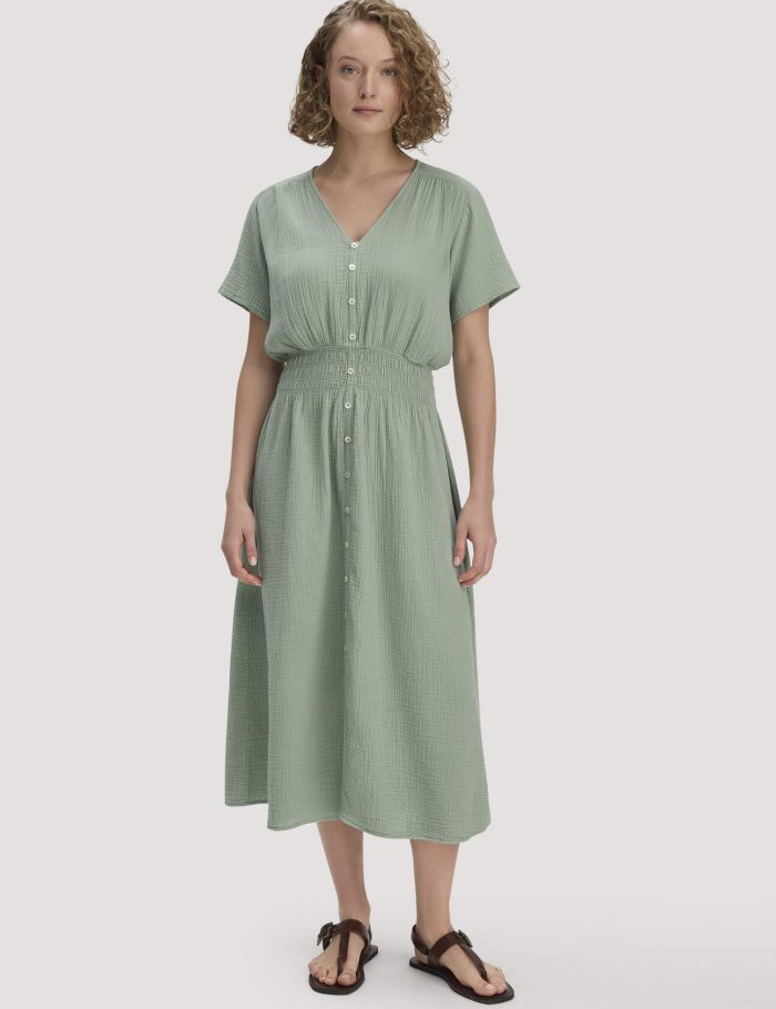 hessnatur Damen Musselin Kleid mit Taillierung Midi aus Bio-Baumwolle - grün