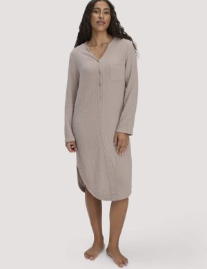 hessnatur Damen Musselin Nachthemd Relaxed PURE COMFORT aus Bio Baumwolle - beige
