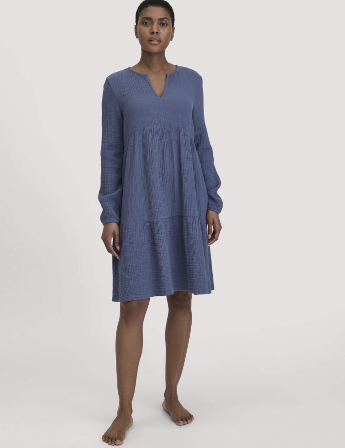 hessnatur Damen Musselin Nachthemd Relaxed PURE COMFORT aus Bio-Baumwolle - blau hessnatur Damen Musselin Nachthemd Relaxed PURE COMFORT aus Bio-Baumwolle - blau