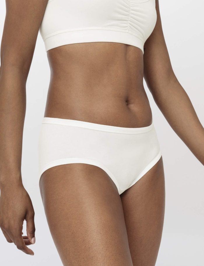 hessnatur Damen Panty PURE BALANCE aus Bio-Baumwolle und TENCEL™ Modal - weiß