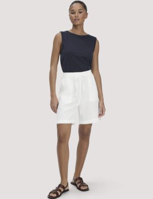 hessnatur Damen Shorts Relaxed aus weichem TENCEL Lyocell mit Leinen - weiß