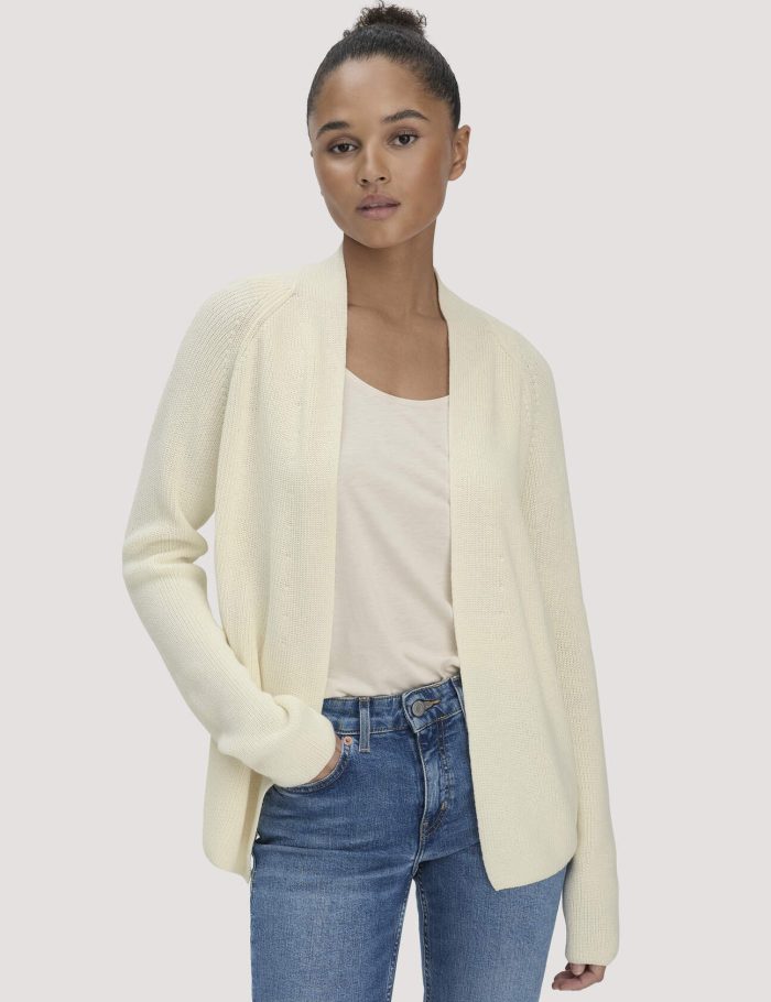 hessnatur Damen Strick Jacke Regular aus Bio-Baumwolle - beige