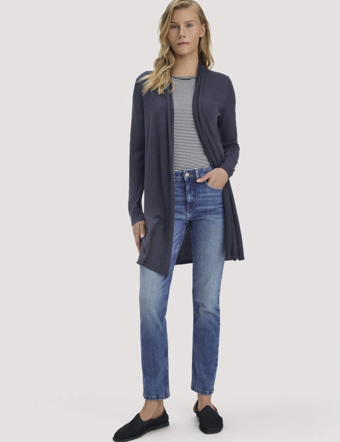 hessnatur Damen Strick Jacke Regular aus TENCEL™ Lyocell und Bio-Baumwolle - blau hessnatur Damen Strick Jacke Regular aus TENCEL™ Lyocell und Bio-Baumwolle - blau
