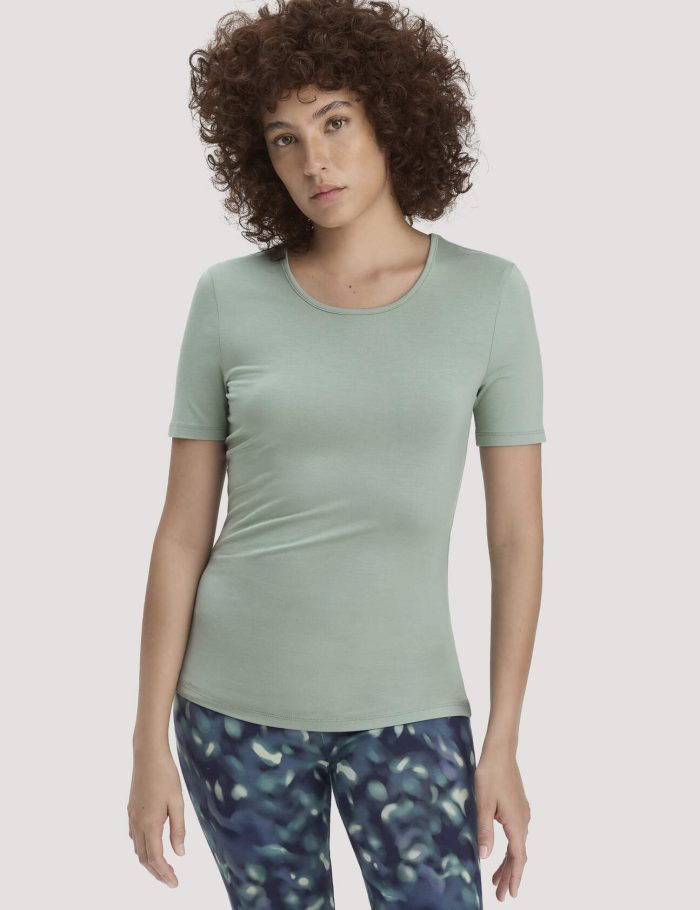 hessnatur Damen T-Shirt PURE FLOW aus TENCEL™ Modal - grün hessnatur Damen T-Shirt PURE FLOW aus TENCEL™ Modal - grün
