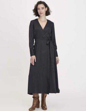hessnatur Damen Wickelkleid Knöchellang Regular aus LENZING™ ECOVERO™ Viskose - schwarz