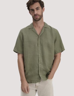 hessnatur Herren Resort Hemd Kurzarm Regular aus Leinen - grün - Größe XL (43/44)