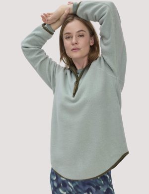 hessnatur Loungewear Fleece Hoodie Relaxed ACTIVE LIGHT aus Bio-Baumwolle - grün