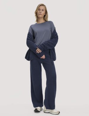 hessnatur Loungewear Fleece Hose Relaxed ACTIVE LIGHT aus Bio-Baumwolle - blau