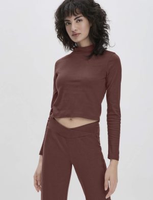 hessnatur Loungewear Longsleeve Fitted ACTIVE LIGHT aus Bio-Baumwolle - braun
