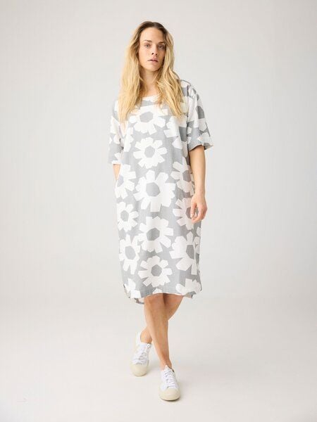 KnowledgeCotton Apparel T-Shirt-Kleid mit Flower-Print aus Bio-Leinenmix KnowledgeCotton Apparel T-Shirt-Kleid mit Flower-Print aus Bio-Leinenmix