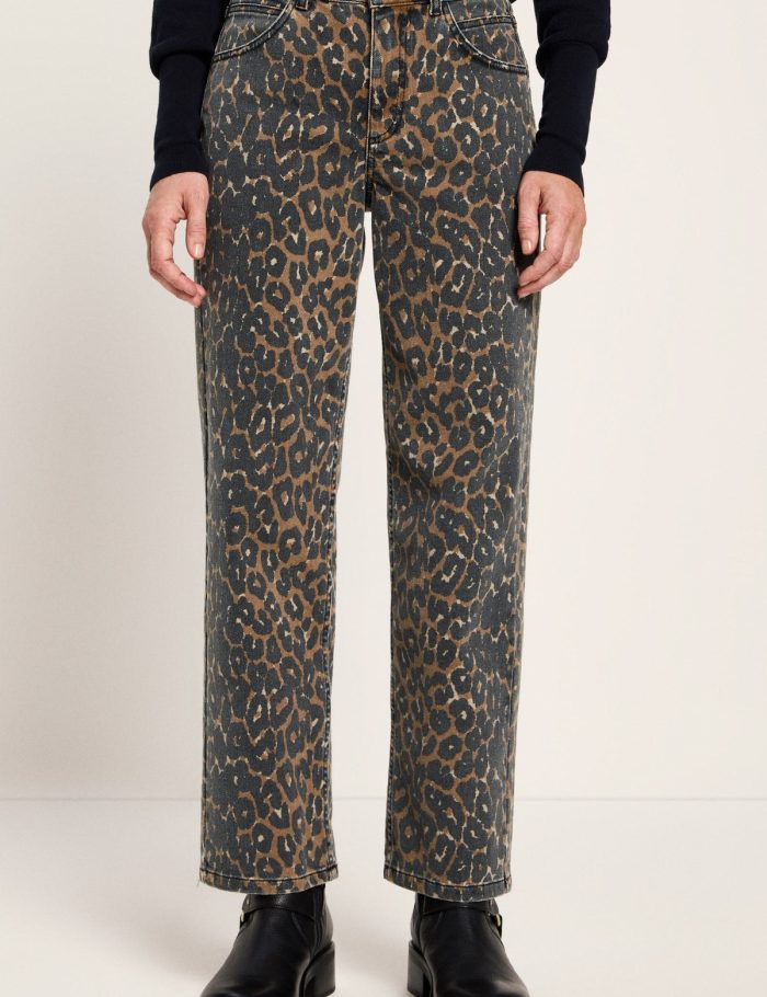 Jeans Relaxed Leo Print Braun